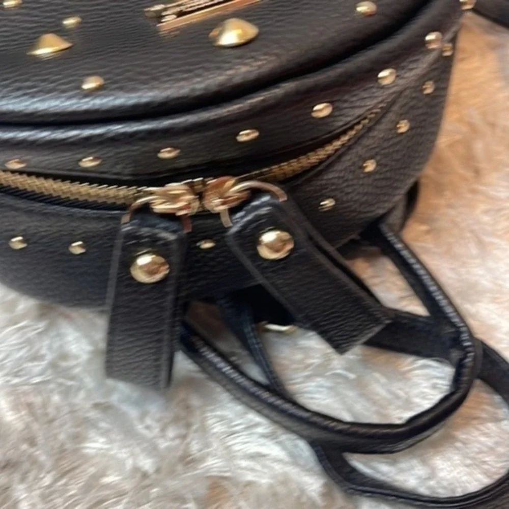 Jing‎ Pi Ju Studded Faux Leather Zip Trendy Design Backpack Purse